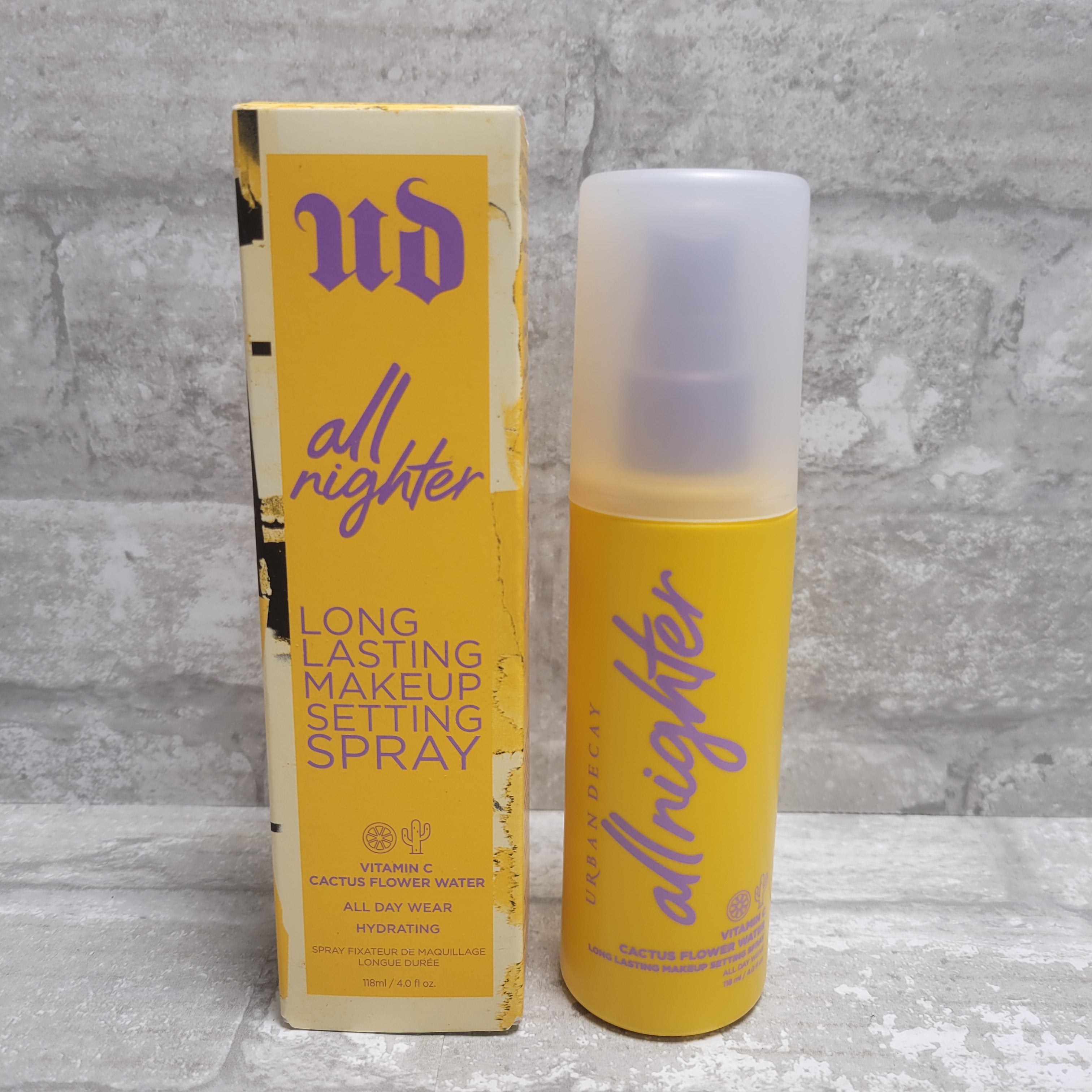 Urban Decay All Nighter Makeup Spray (With Vitamin C) 4.0oz/118ml *NEW* (8094749753582)